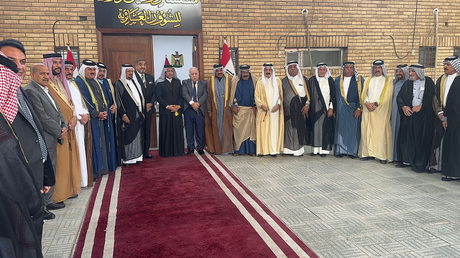 وفد من شيوخ بغداد يقدّم التعازي إلى رئيس جهاز الأمن الوطني بوفاة والدته
